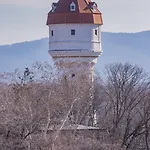 Hilton Garden 4*