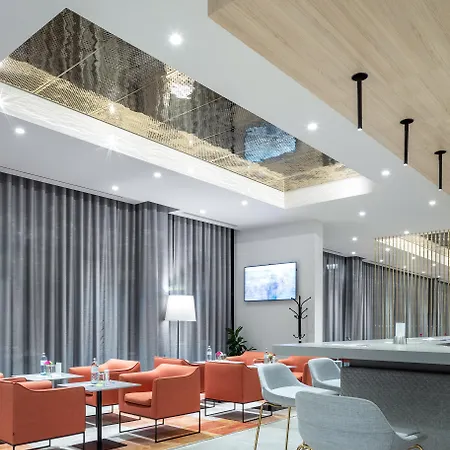 Hilton Garden מלון ווינר נוישטאדט