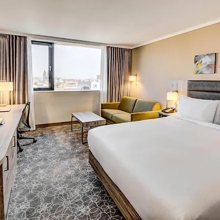 Hilton Garden מלון ווינר נוישטאדט