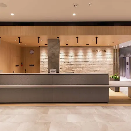 מלון Hilton Garden ווינר נוישטאדט