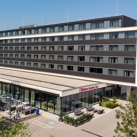 Hilton Garden מלון ווינר נוישטאדט