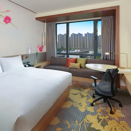מלון Hilton Garden 4*