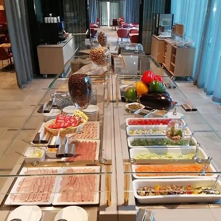 Hotel Hilton Garden 4*