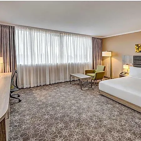 מלון Hilton Garden 4*